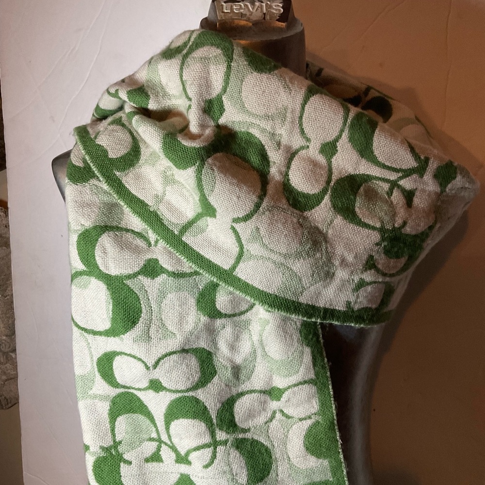 “COACH” Reversible Green and White Logo Fringed Scarf.